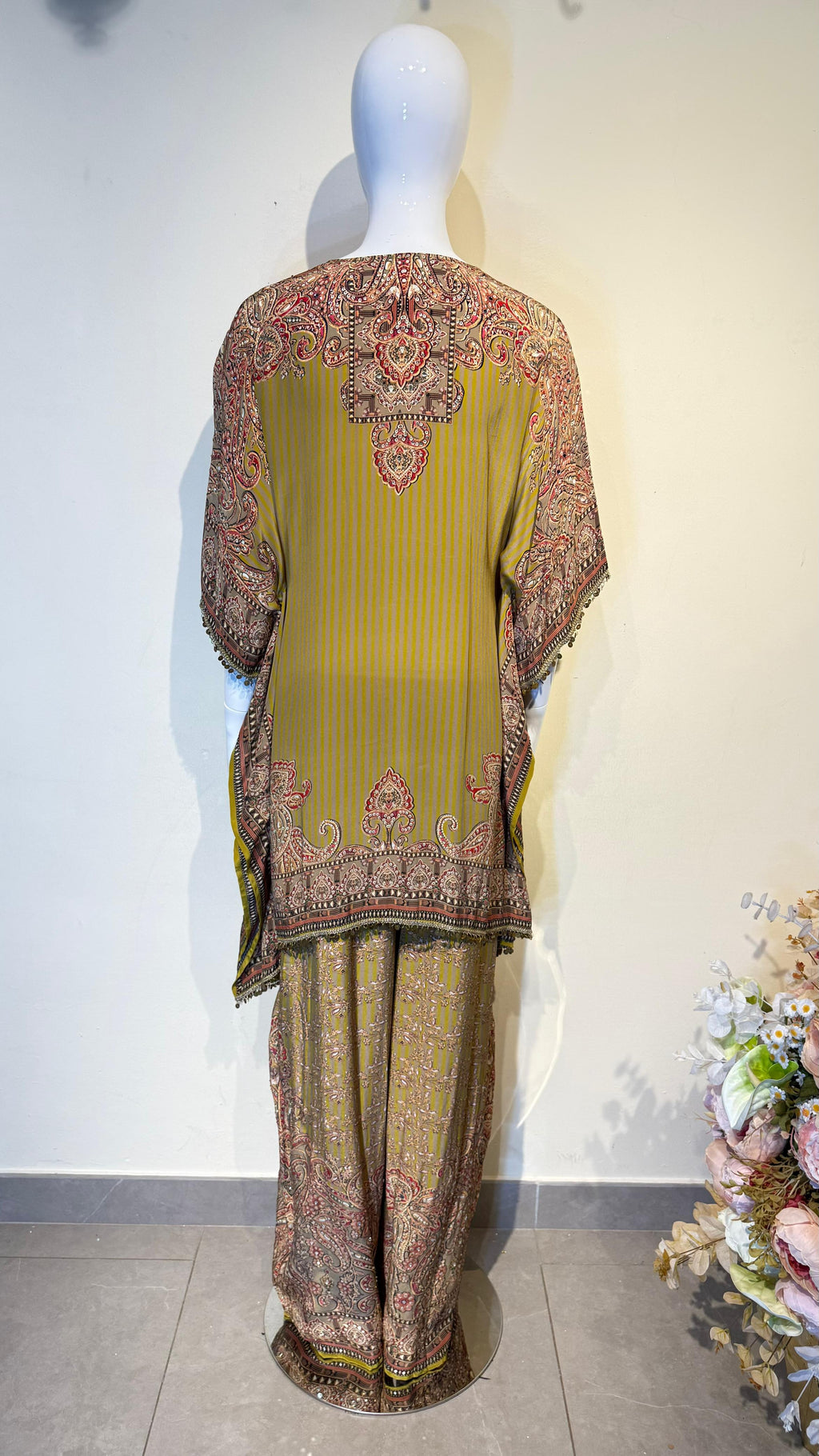 AZAI (Two piece set)