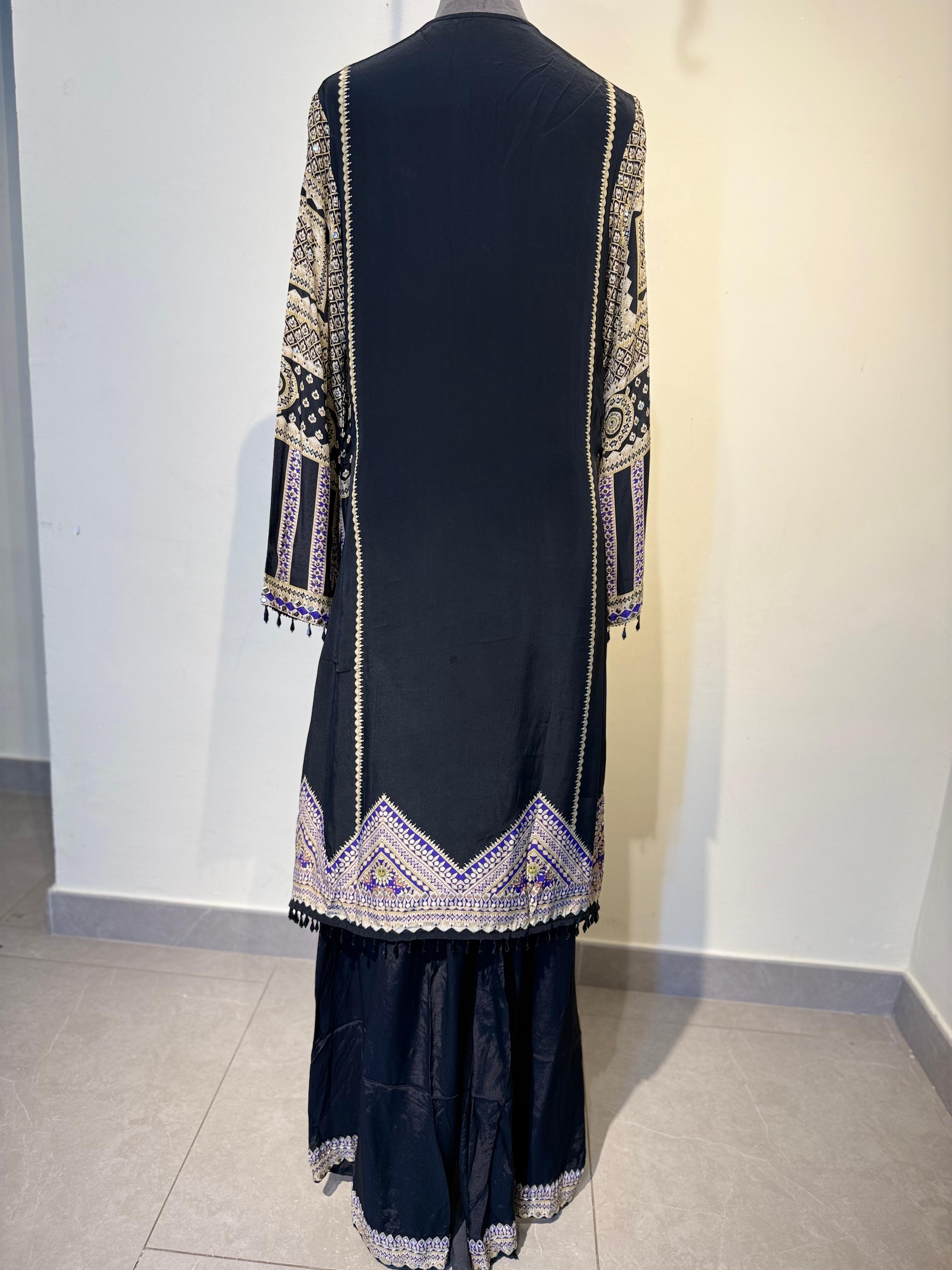 AZAI (Two piece set)